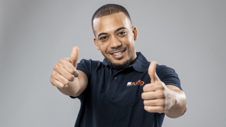 ASKO MVO two thumbs up